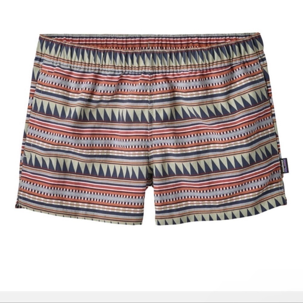 Patagonia Barely Baggie Shorts 2.5” Inseam Elastic Waist Size M Women Geo Print